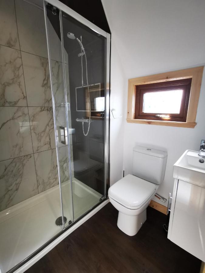 ホテルGowanview Glamping バンフ エクステリア 写真